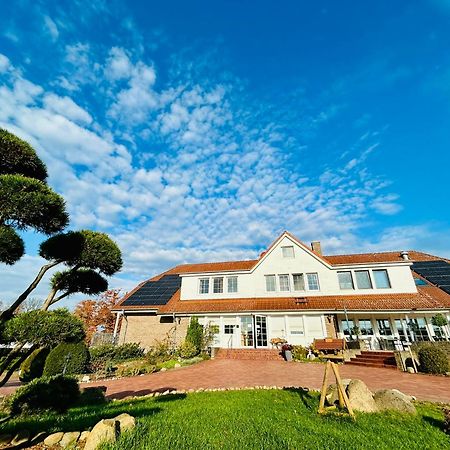 Hotel Reindahls Wilkendorf Bagian luar foto