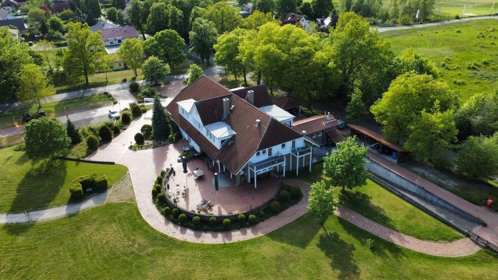 Hotel Reindahls Wilkendorf Bagian luar foto