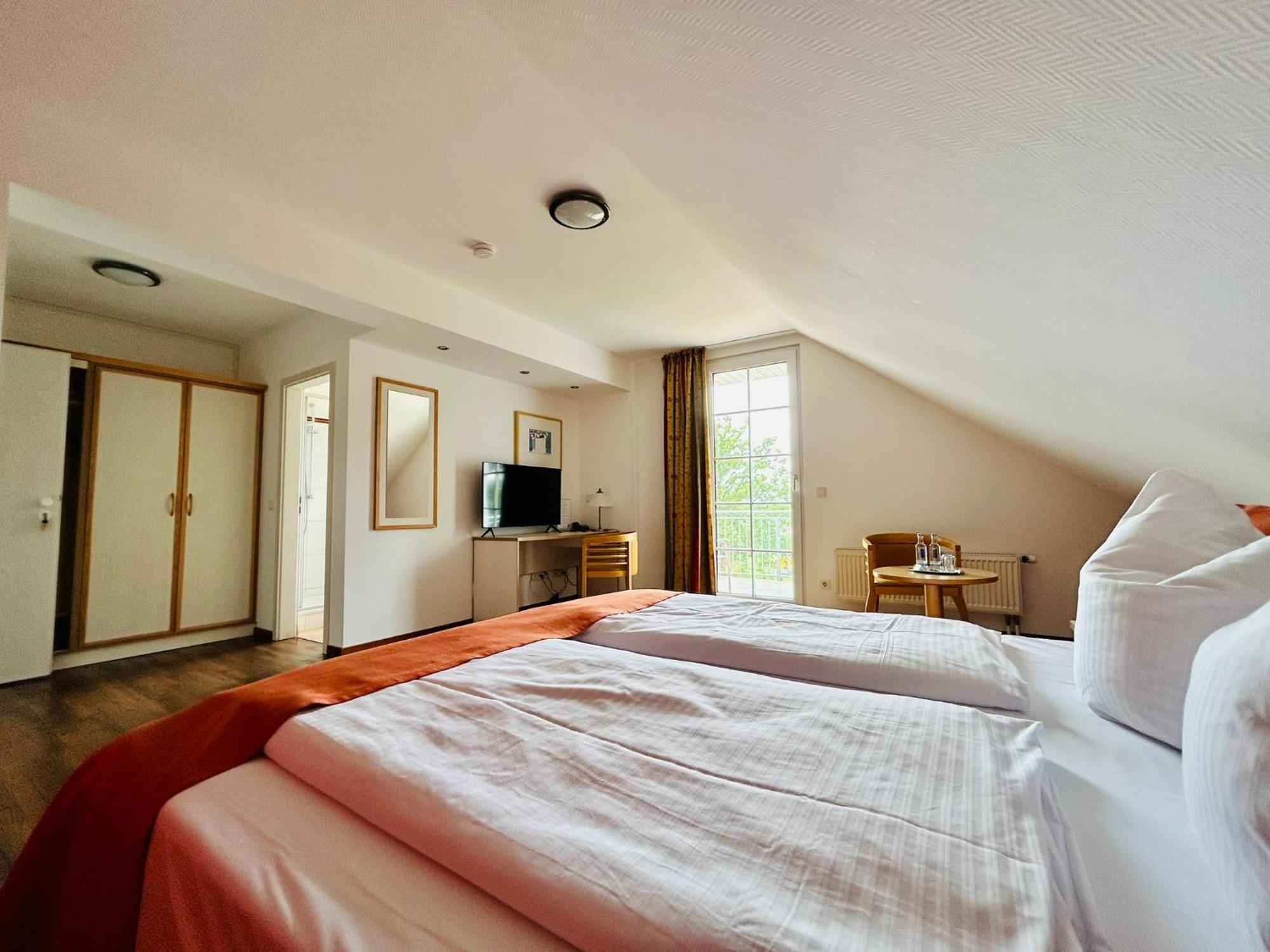 Hotel Reindahls Wilkendorf Ruang foto